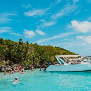 5 Islands Speedboat Tour – East Coast Adventure with BBQ Lunch
